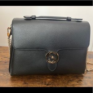 Gucci shoulder large interlock chain bag